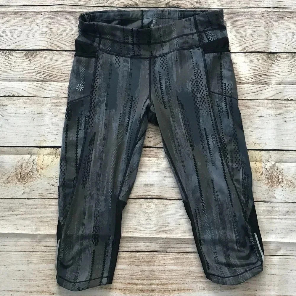 Athleta Energy Chaturanga Capri Leggings